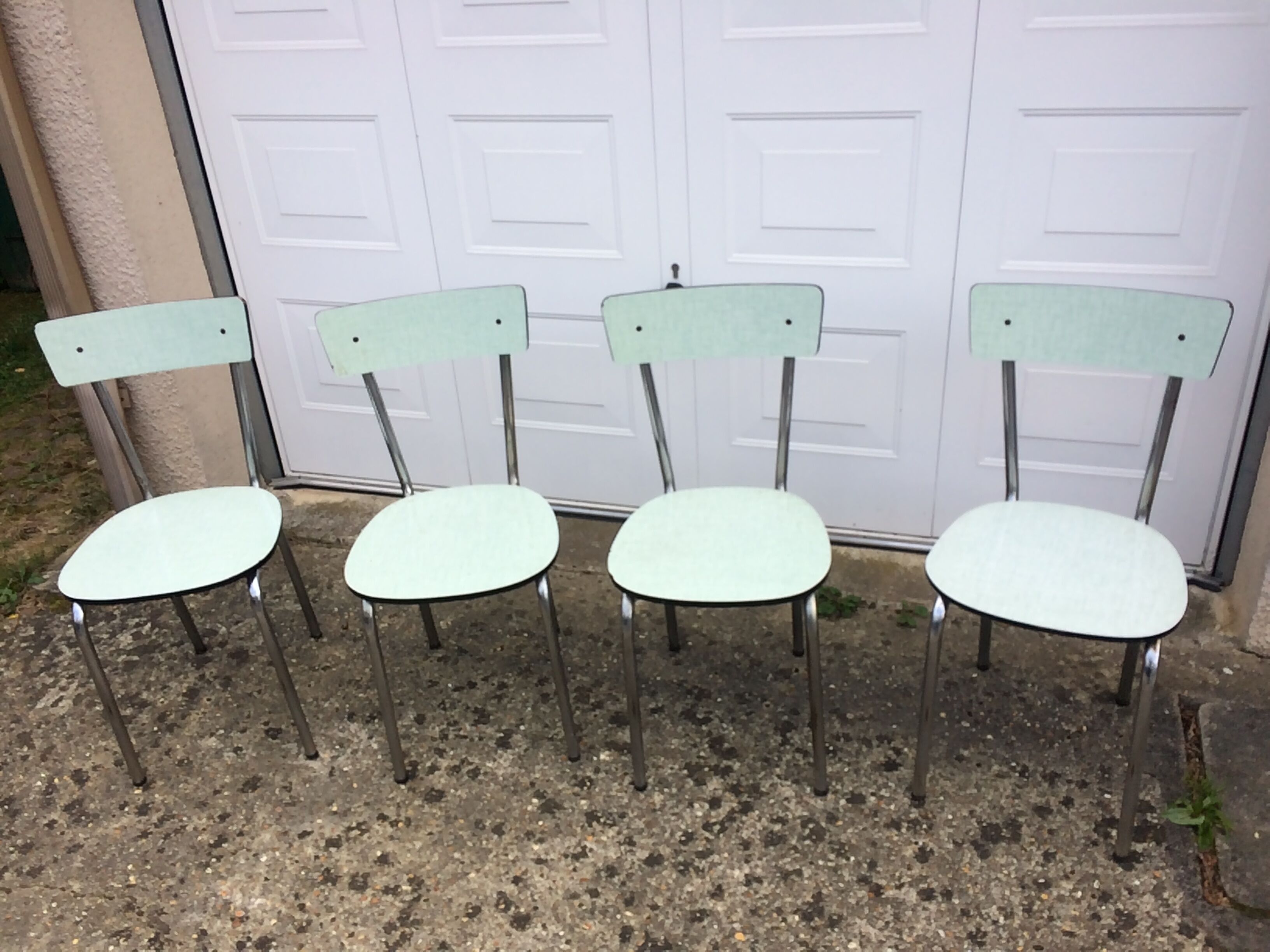 Set of 4 chairs formica