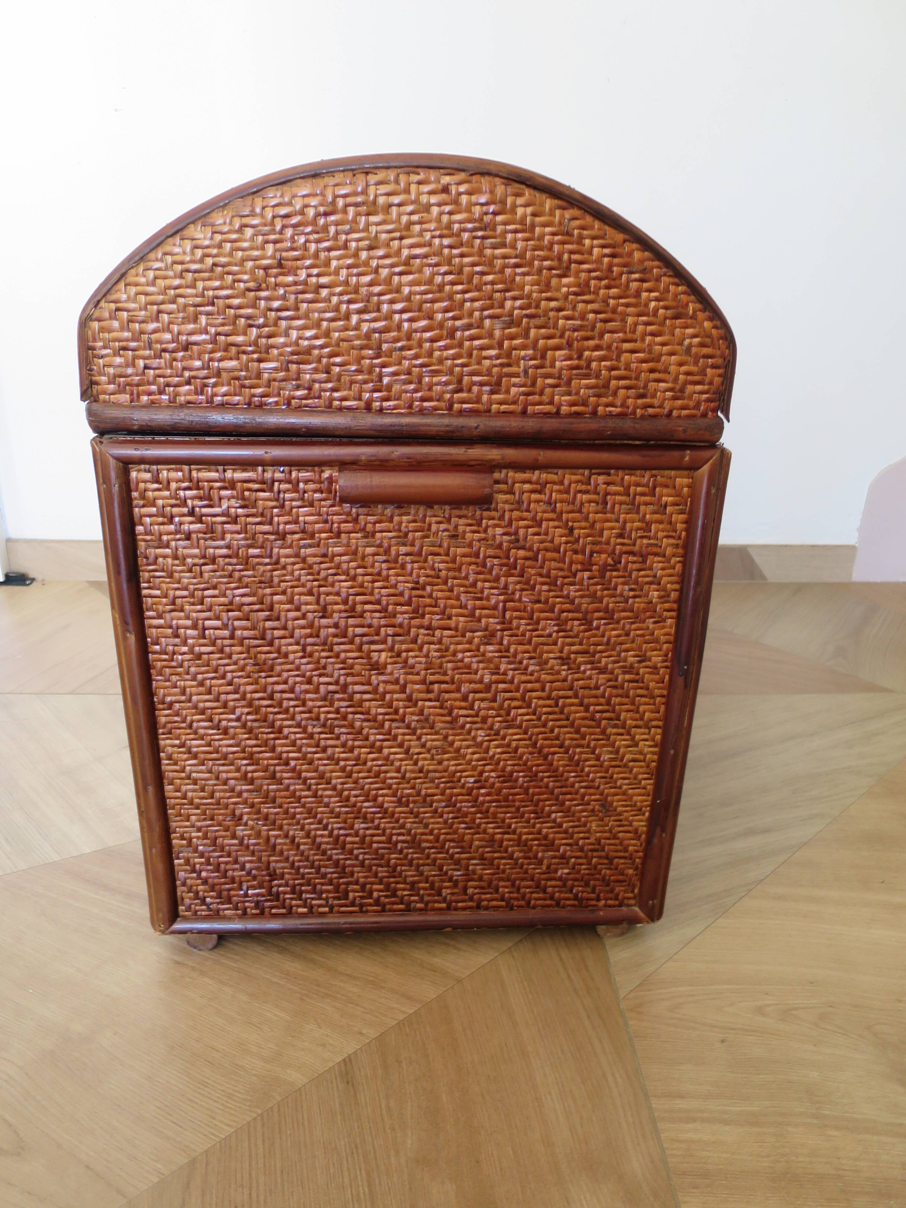Vintage storage chest - curved - woven rattan - 1970s - mahogany colour