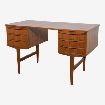 Mid-Century Freestanding Teak Desk, 1960s