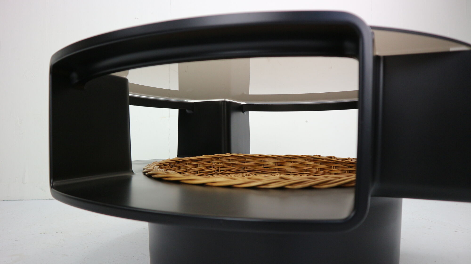 Space Age Ufo coffee table by Jean Maneval, Meubilier De France, 1960