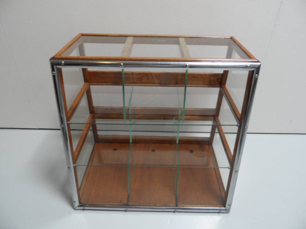 Vitrine de boulangerie vintage