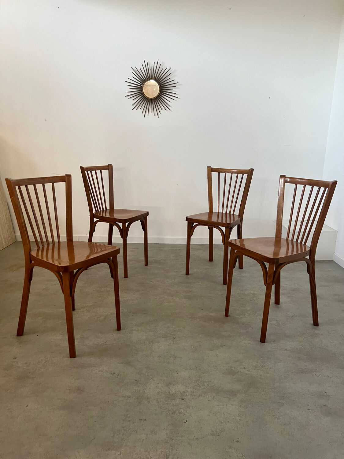 Lot de 4 anciennes chaises de bistrot baumann vintage en bois