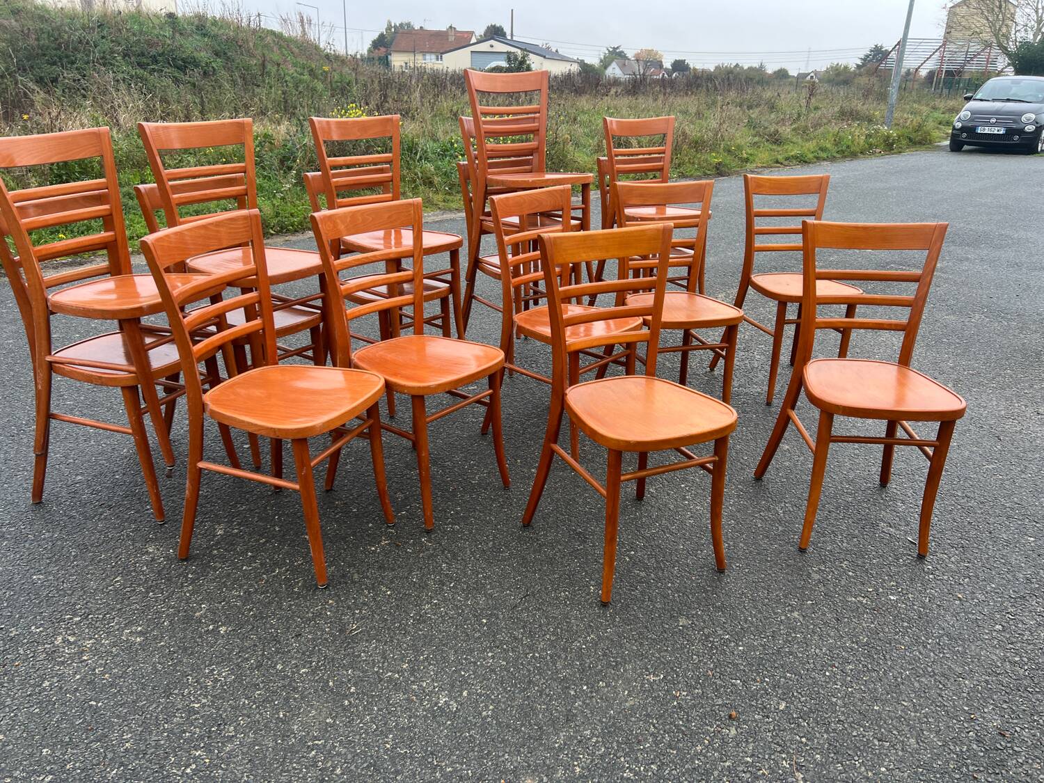 Set of 18 bistro chairs