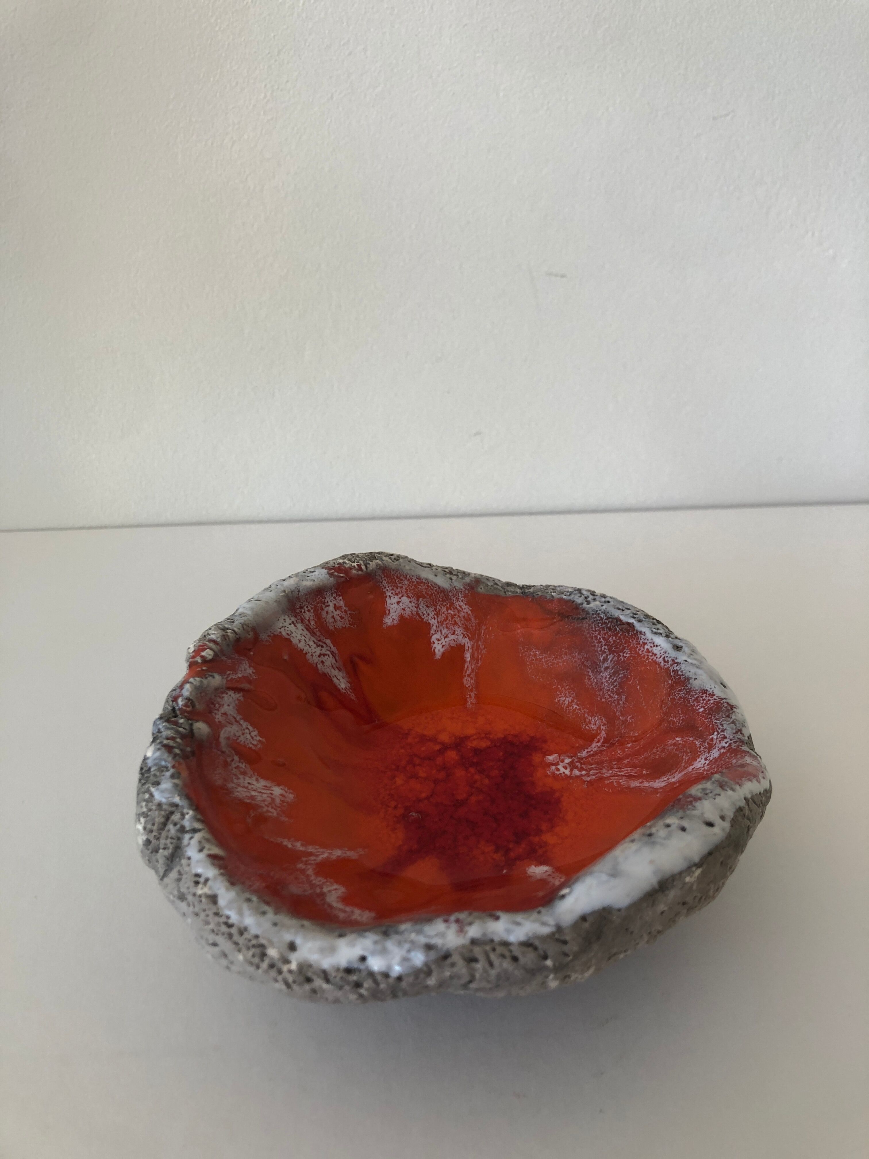 Empty pocket stone and enamel