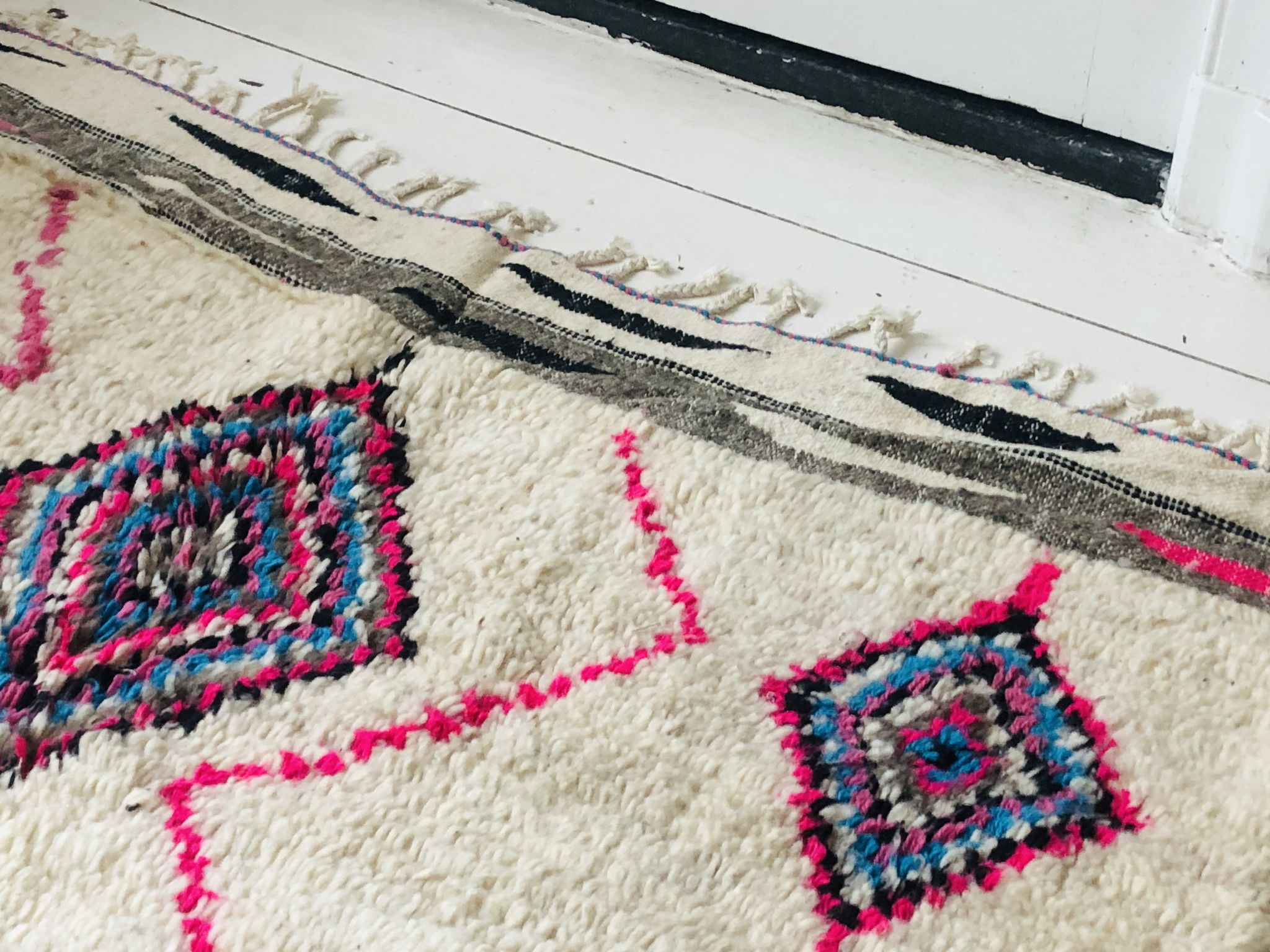 100% wool rug, handmade 225x150cm
