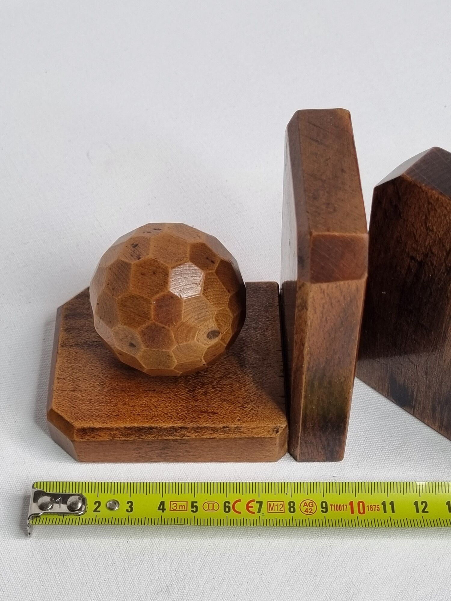 Pair of wooden bookends in art deco style, 10 cm
