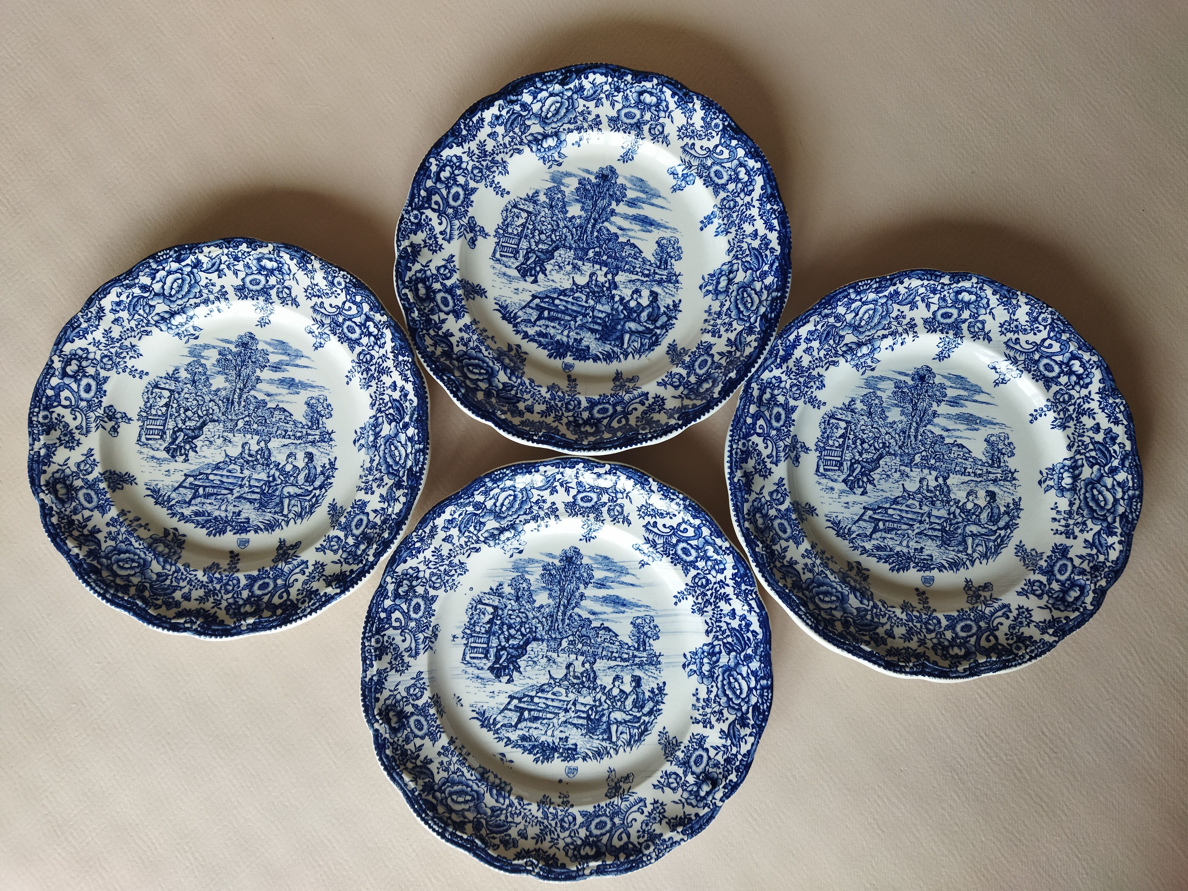 4 blue & white English style dinner plates