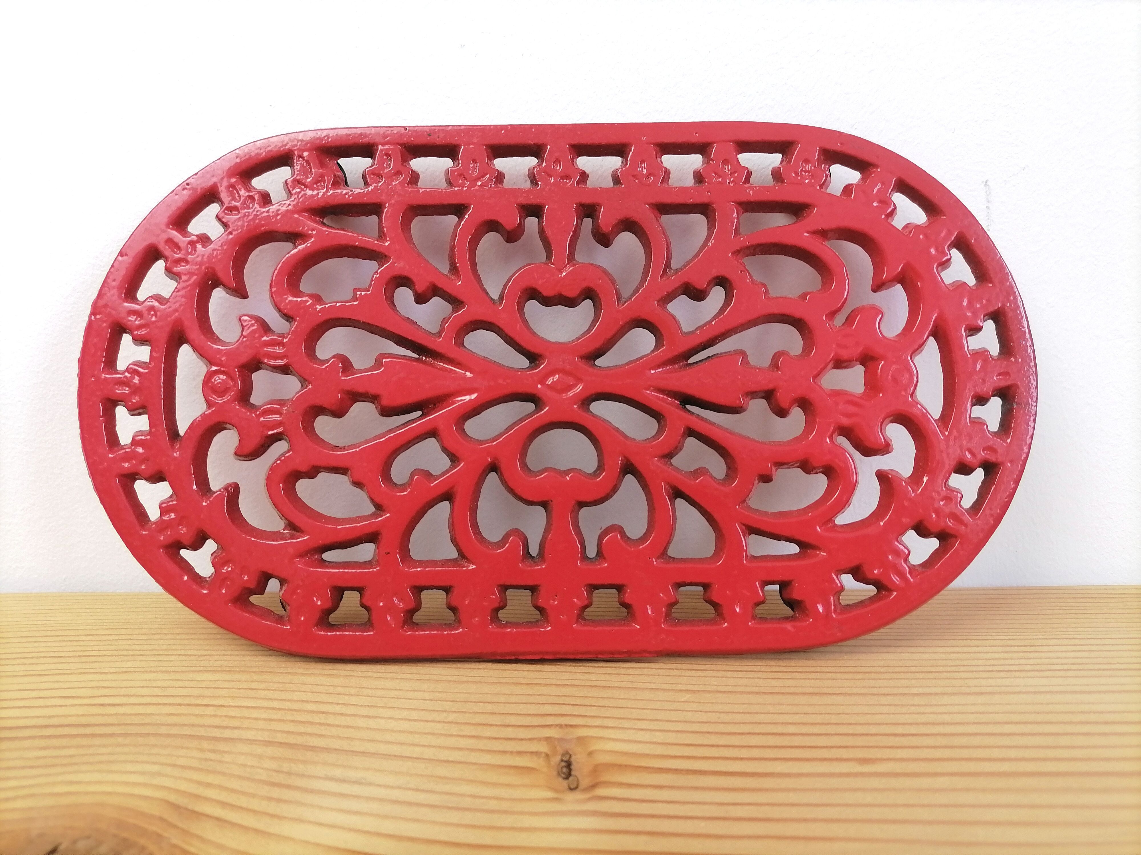 Vintage enamelled cast iron trifle