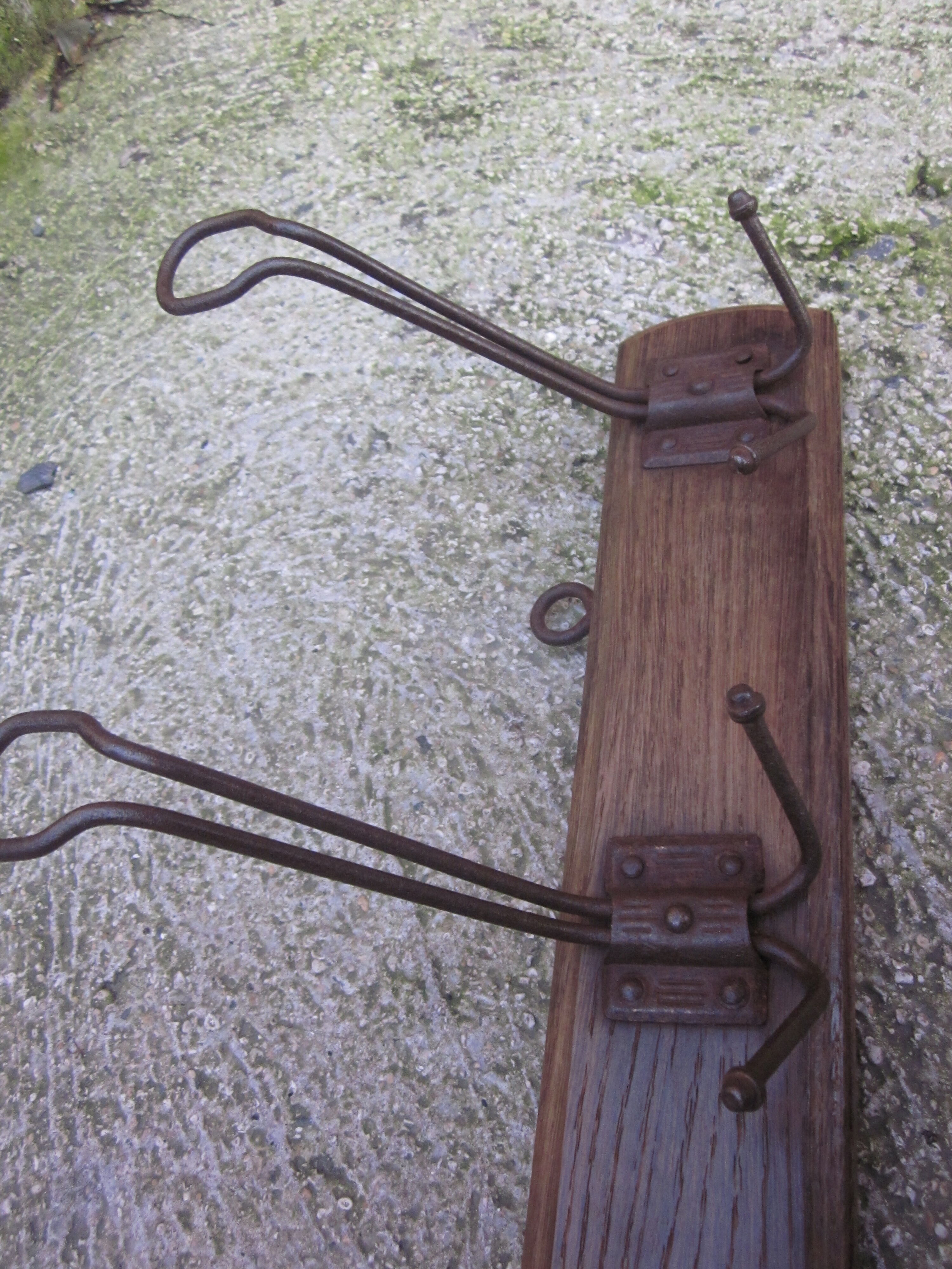 Old coat door has 5 racks