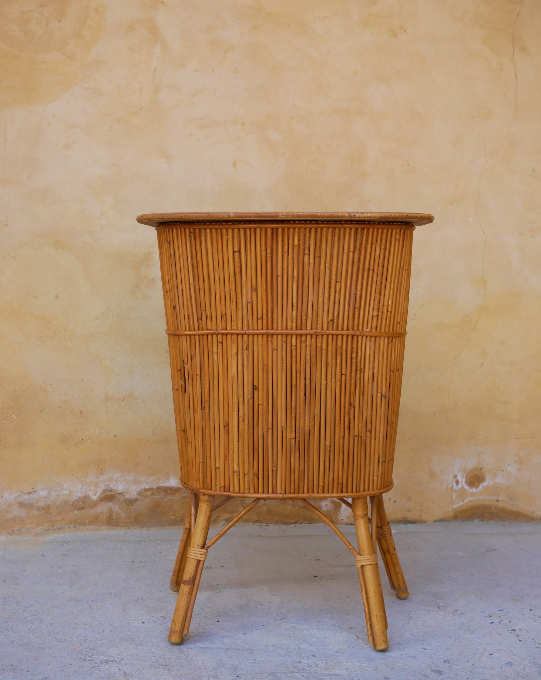 Bar en rotin vintage