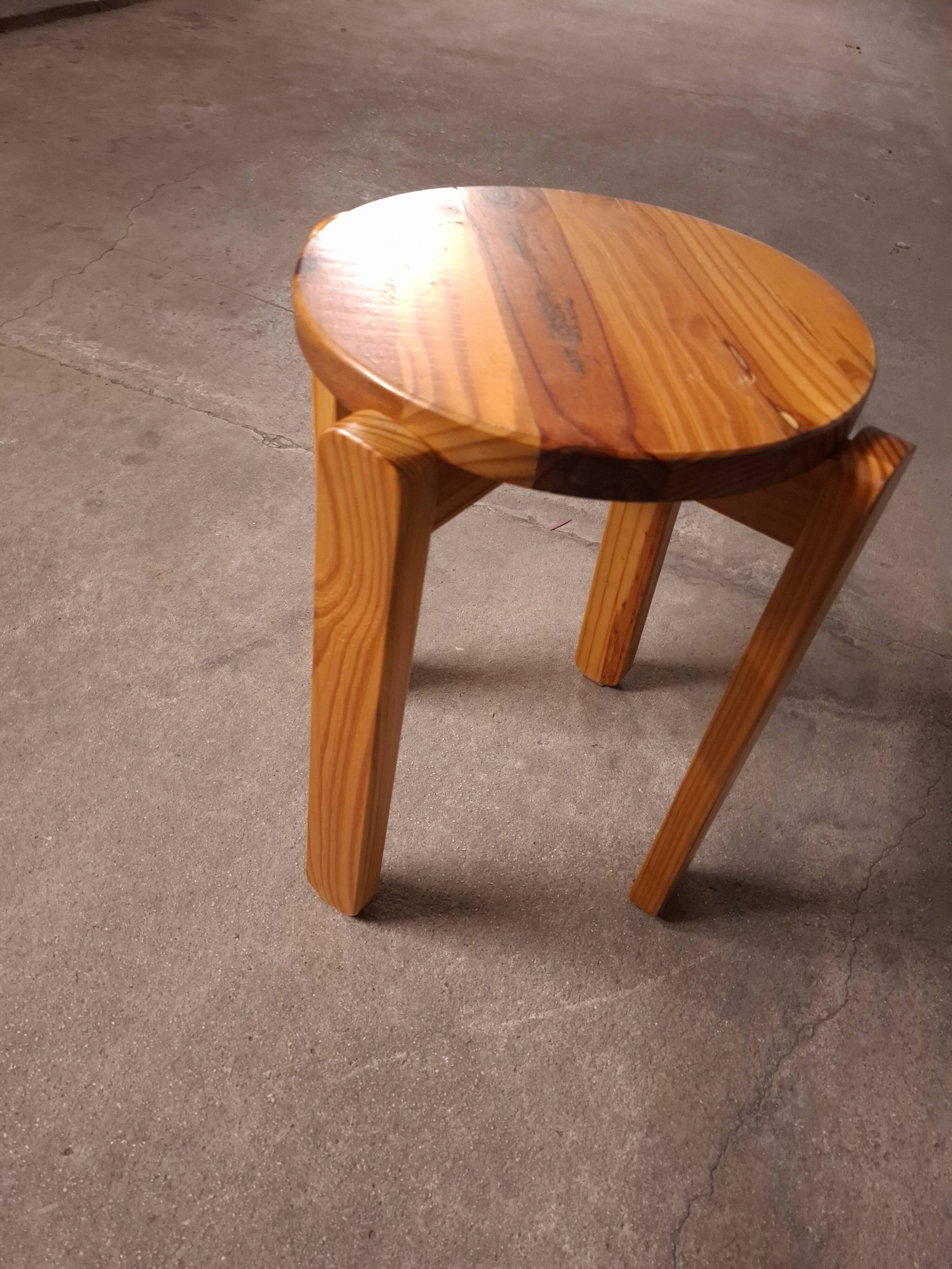 Tabouret en pin vintage