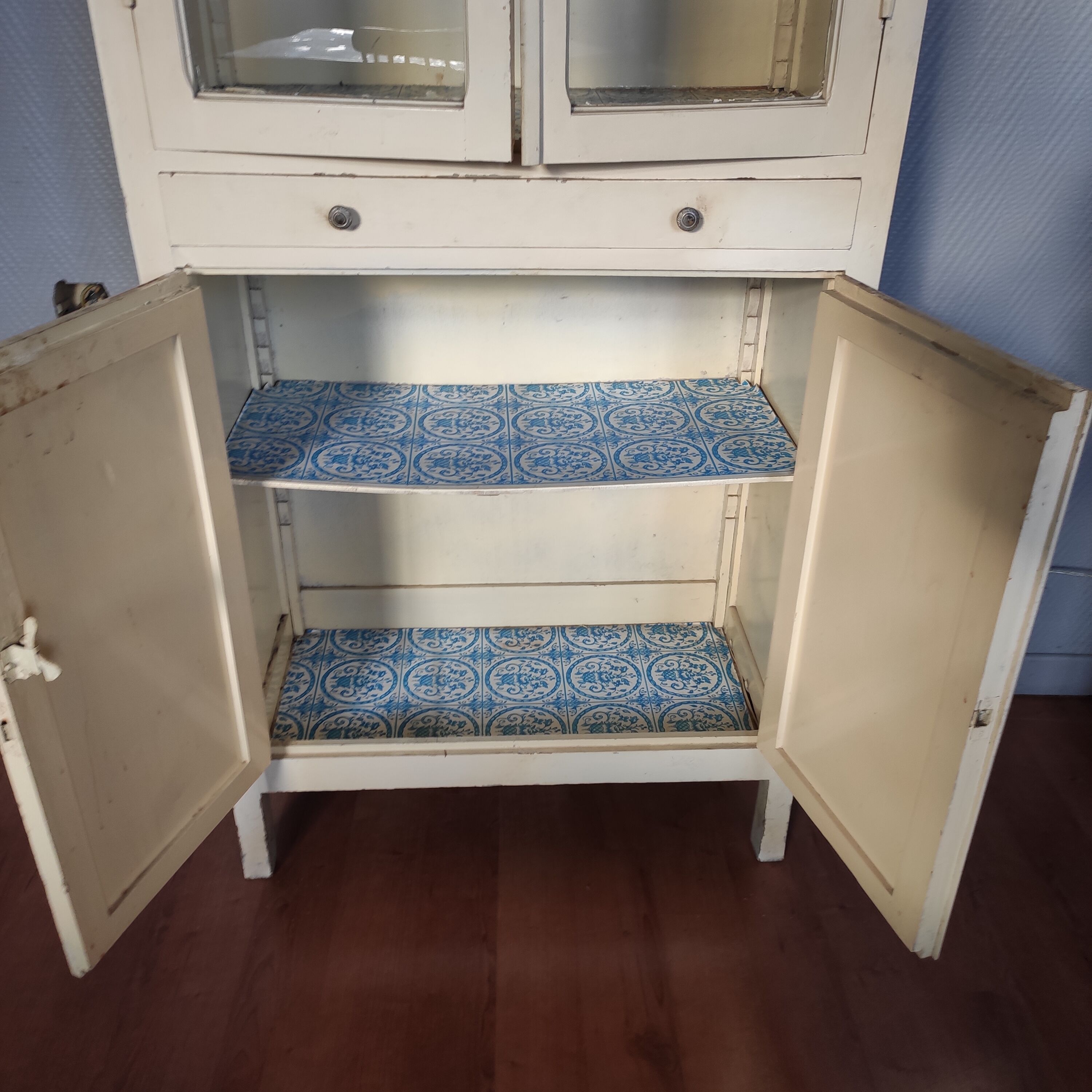 Parisian glazed wardrobe