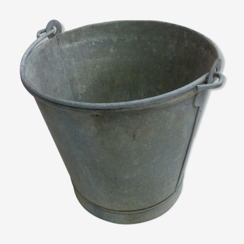 Zinc bucket