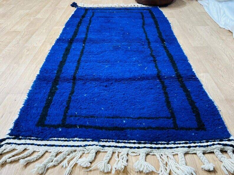 Carpet made of natural wool, traditionally handwoven, 1.4/2.6 m.