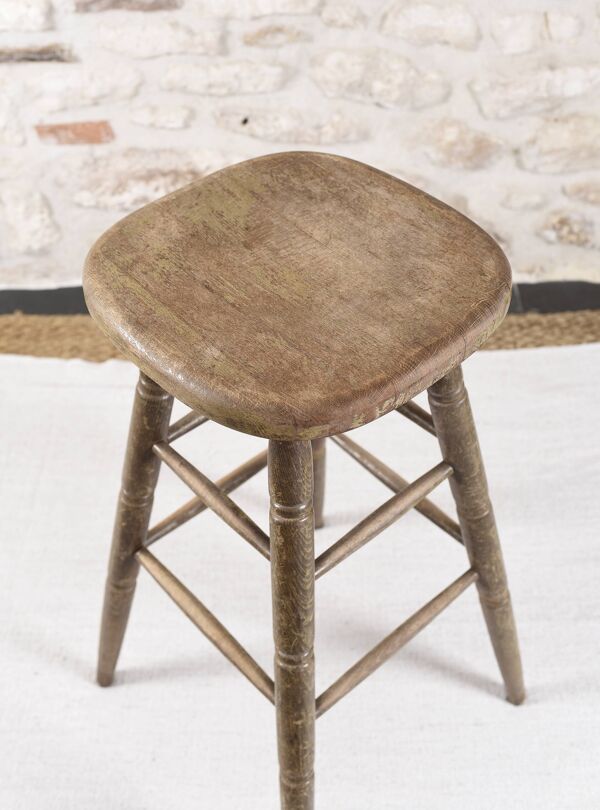 Grand tabouret de bar en bois massif