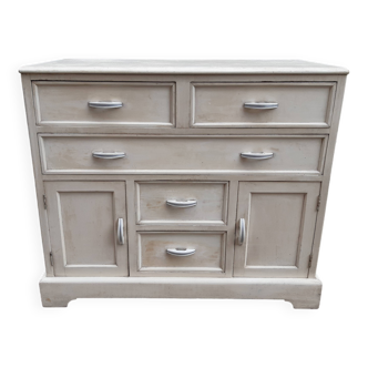 Commercial furniture with drawers