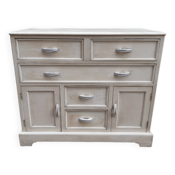Commercial furniture with drawers