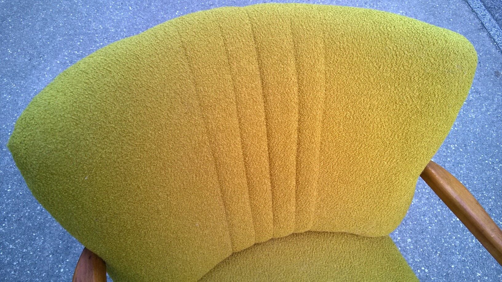 fauteuil cocktail à accoudoirs