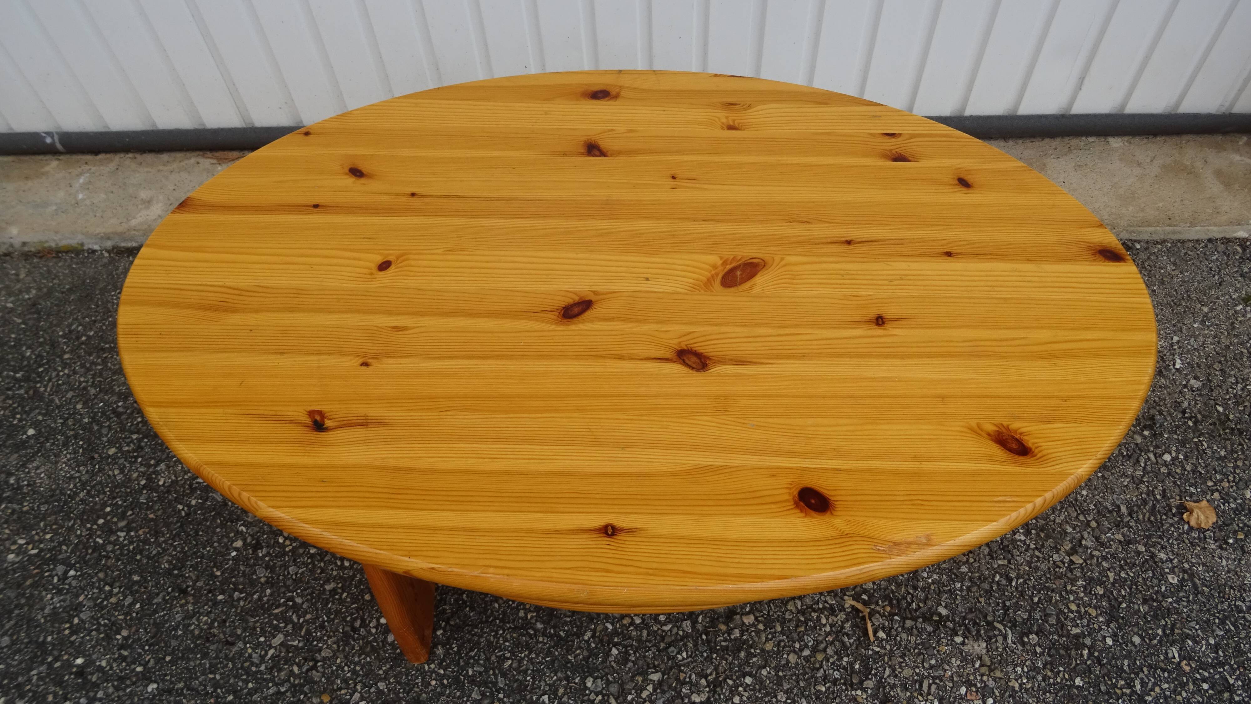 Asymmetrical coffee table in vintage pine year 70