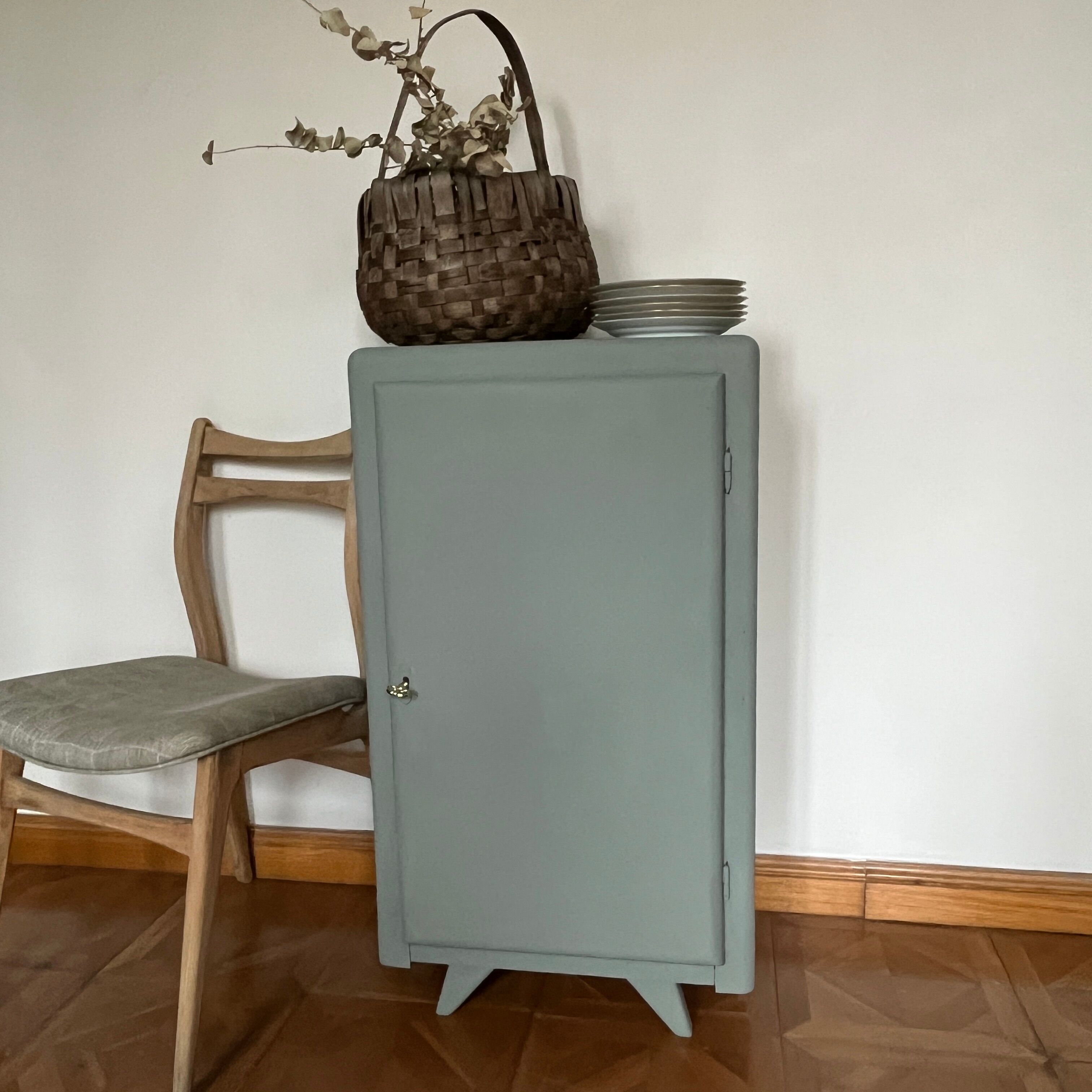 Sideboard feet compass green gray