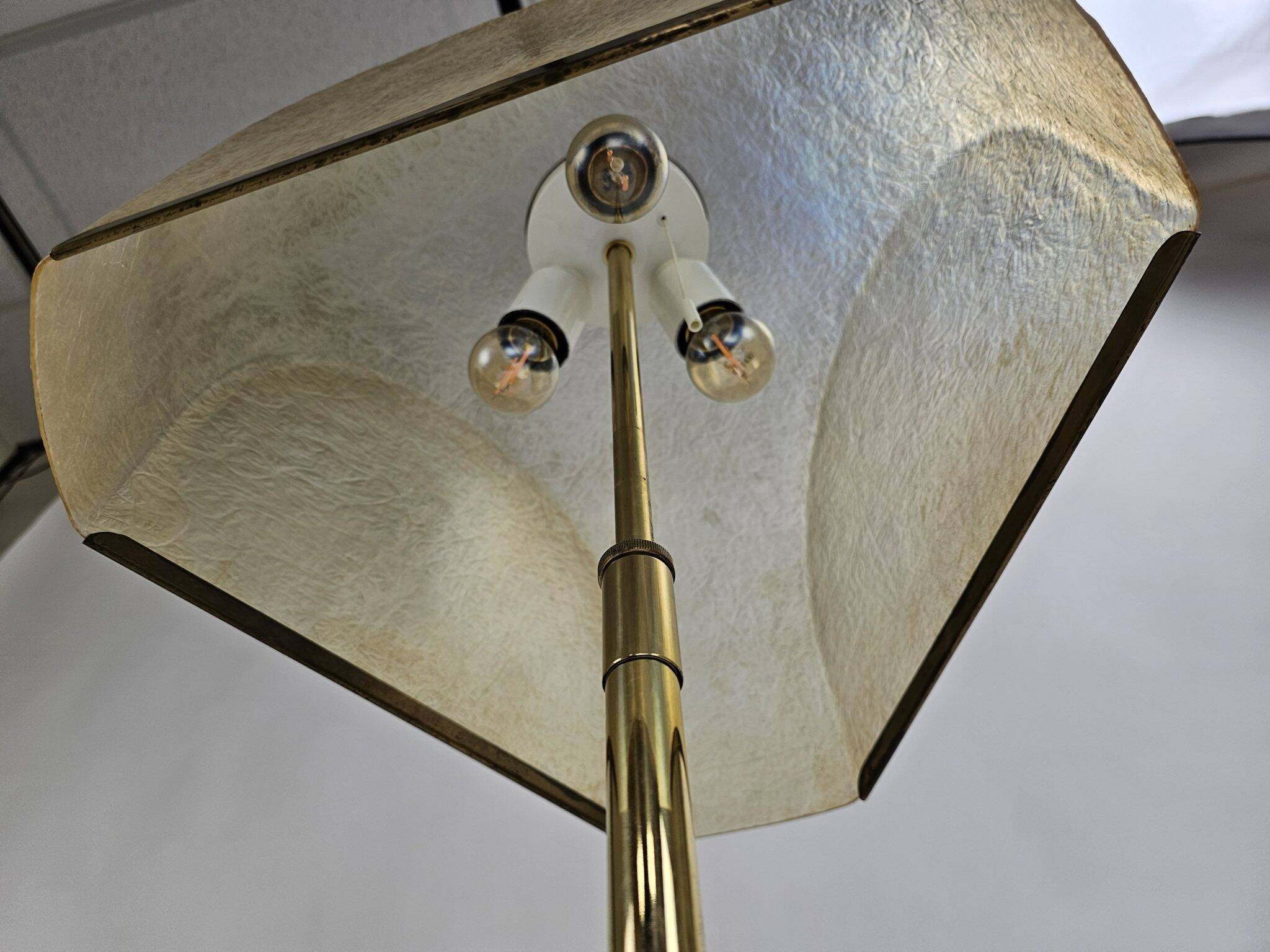 Lampe de table italienne en fibre de verre