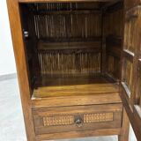 Meuble d'appoint en bois exotique