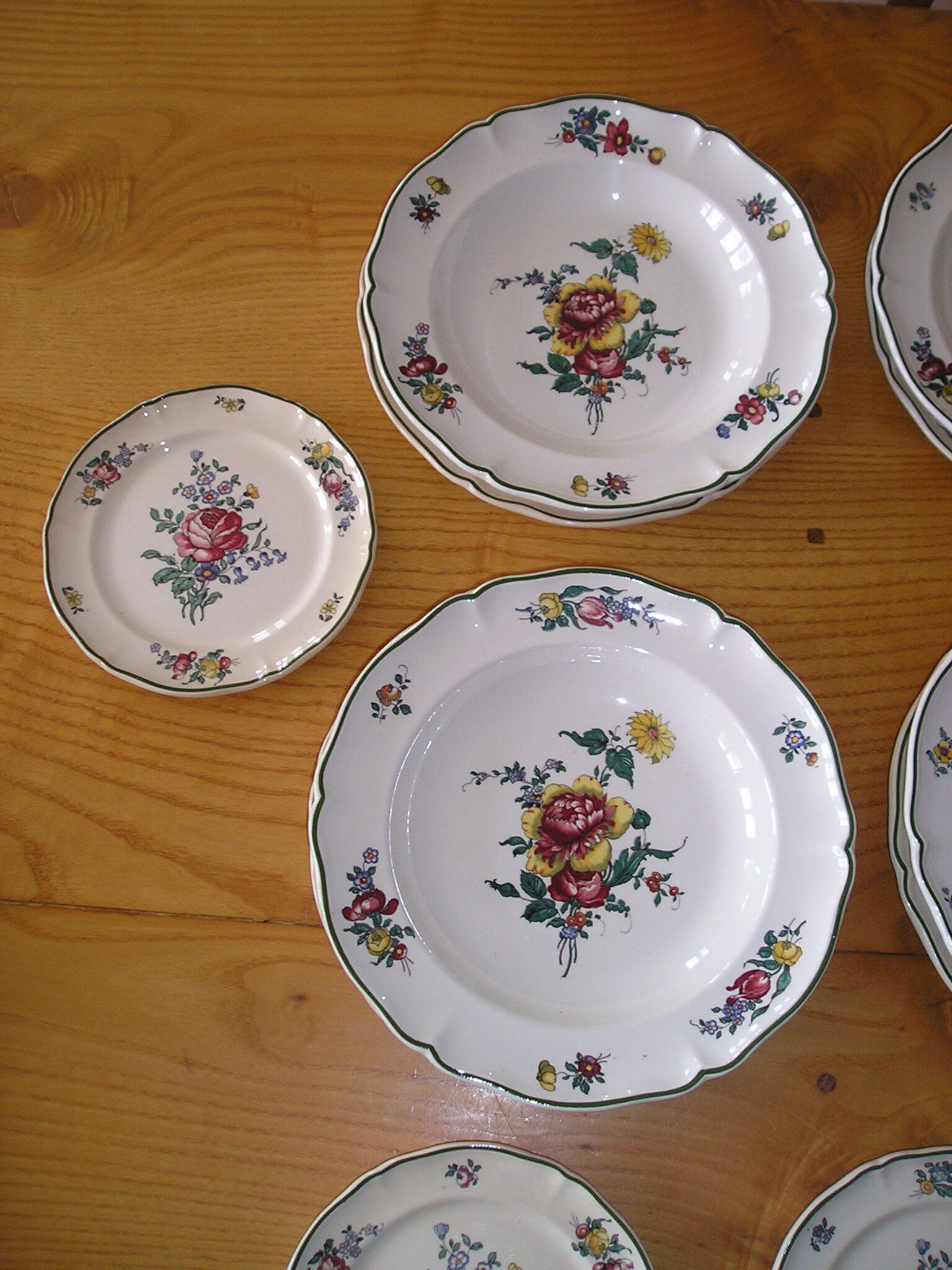 Service in faience for 6 people: 18 rooms Villeroy & Boch