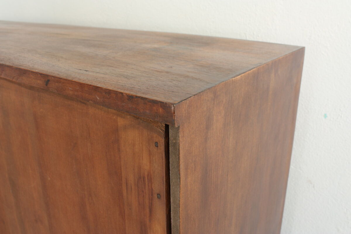 3-door low-door furniture