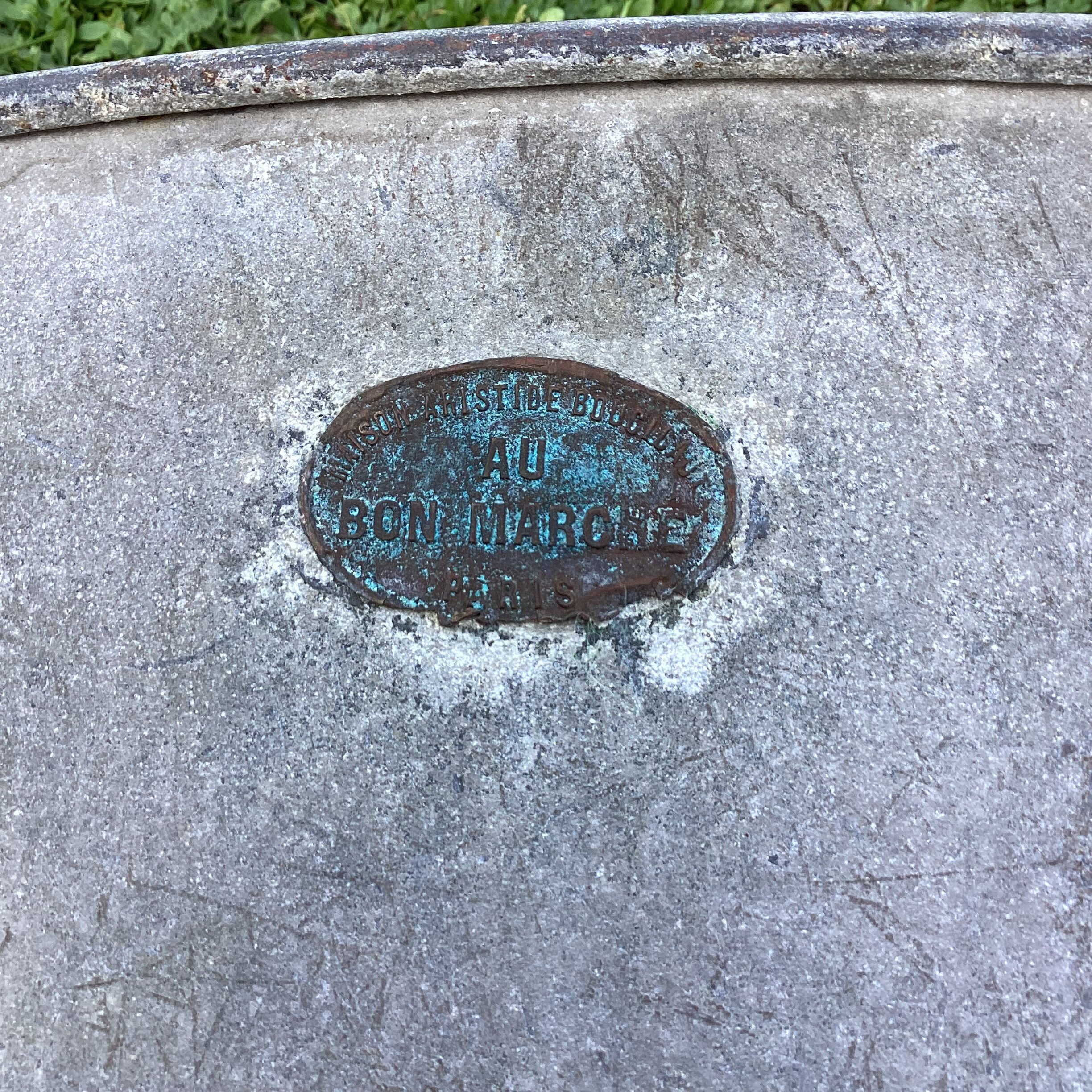 Old oval galvanized zinc basin dimension: height -23.5 cm - width -70cm - depth -39