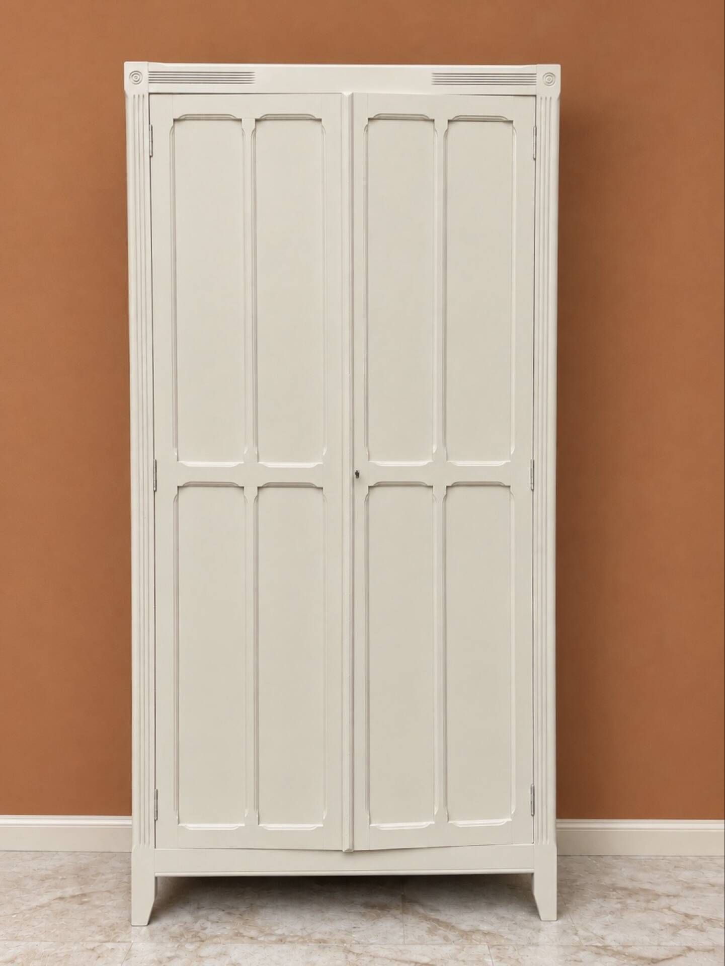 Armoire parisienne crème 