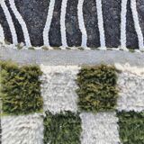 Traditional handmade pure wool rug, size 100 x 200 cm