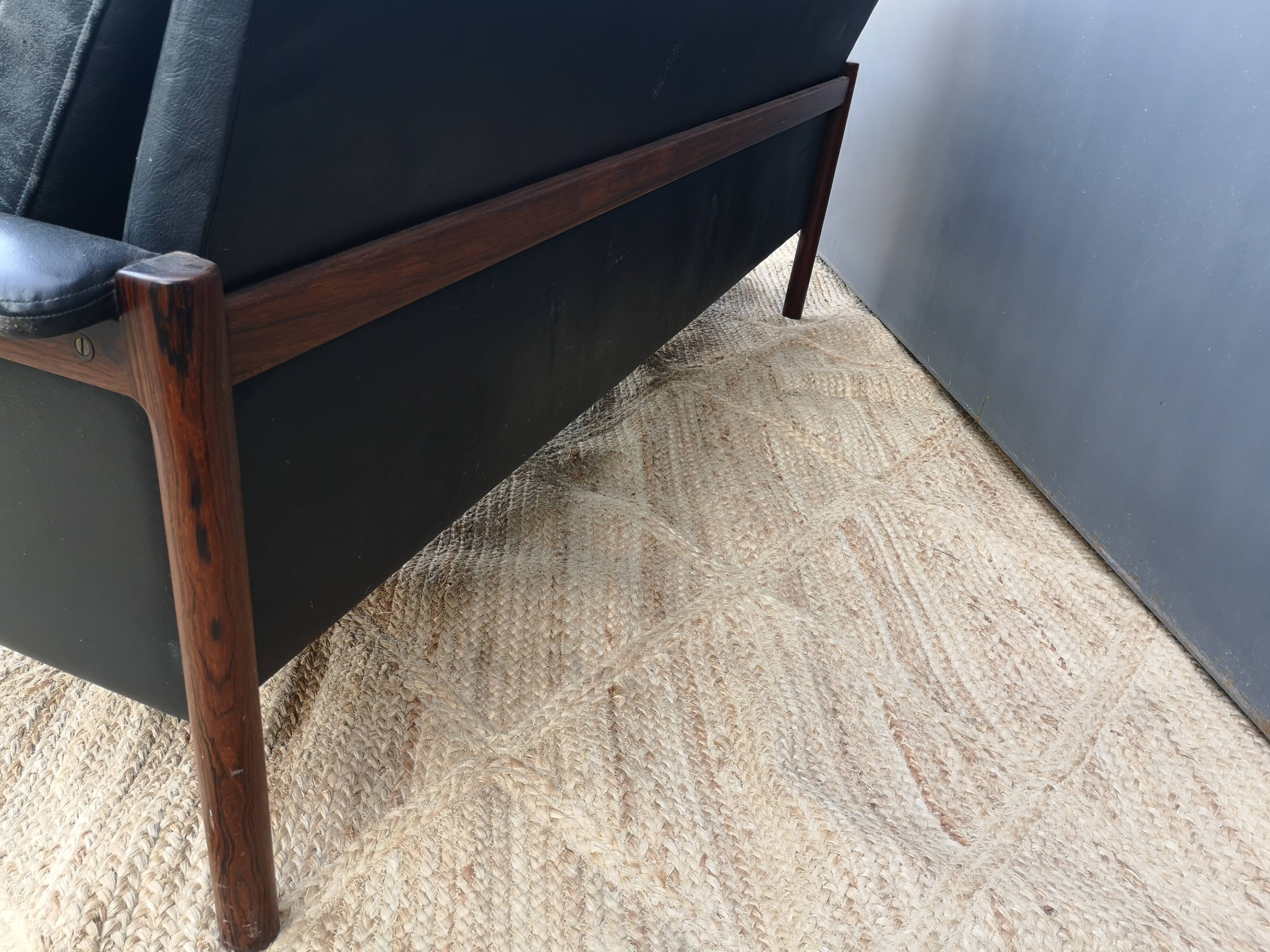 Canapé cuir 3 places scandinave en palissandre années 60