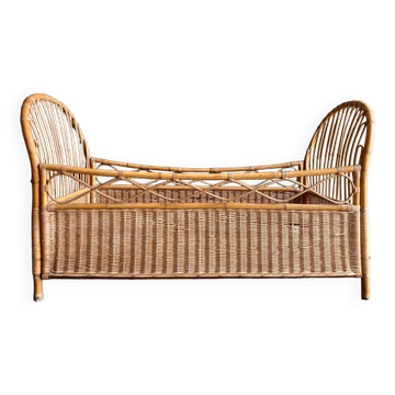 Baby rattan bed