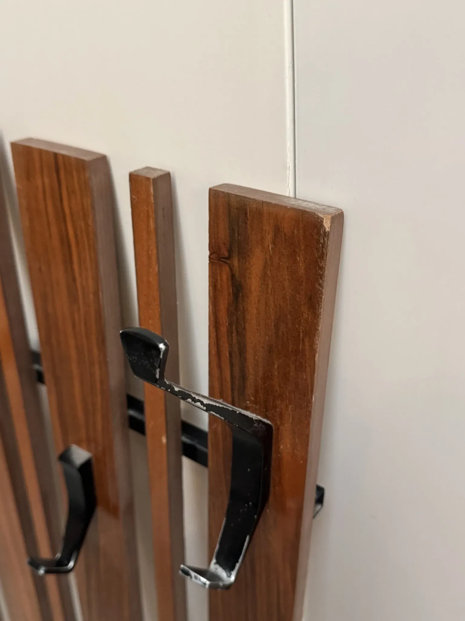 Wall-mounted coat rack