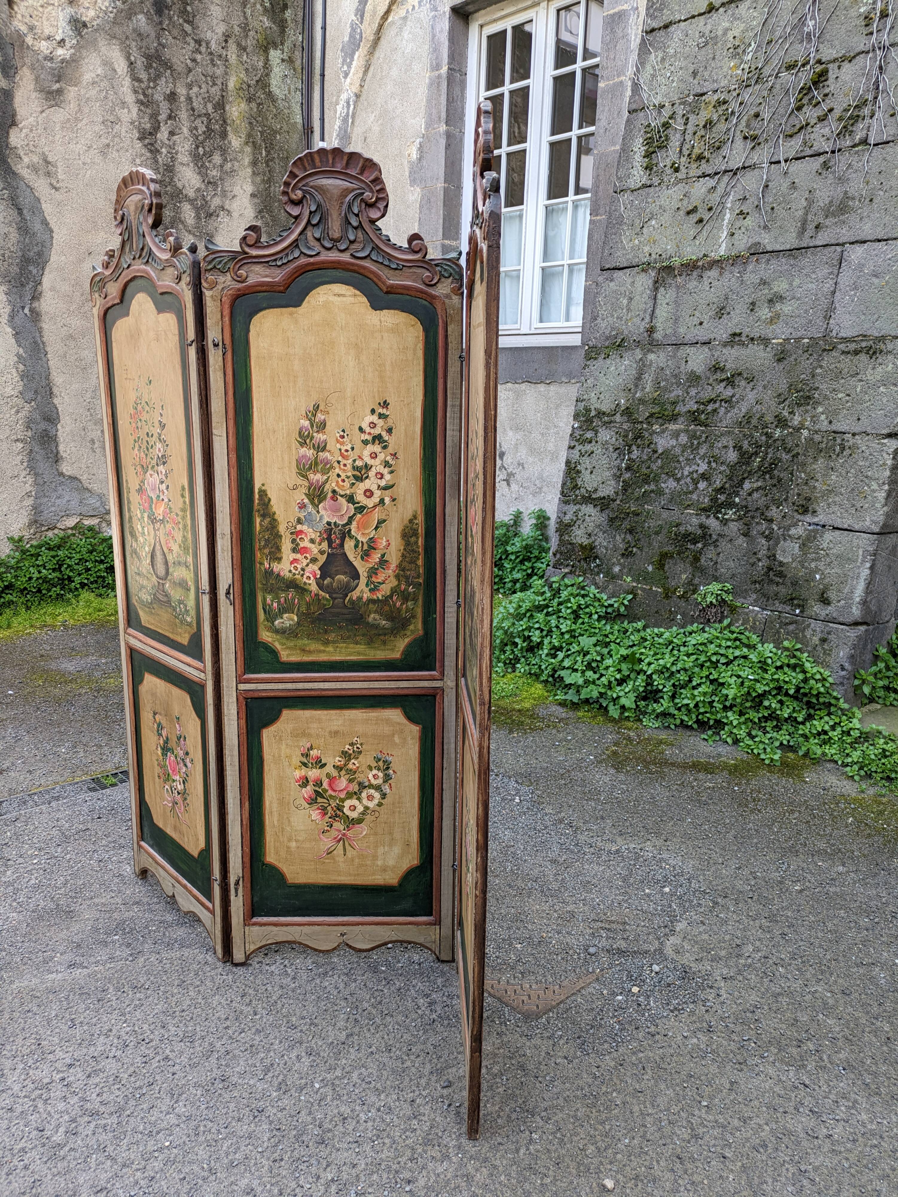 3-panel screen in painted wood