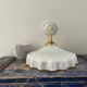 Applique vintage en opaline blanche