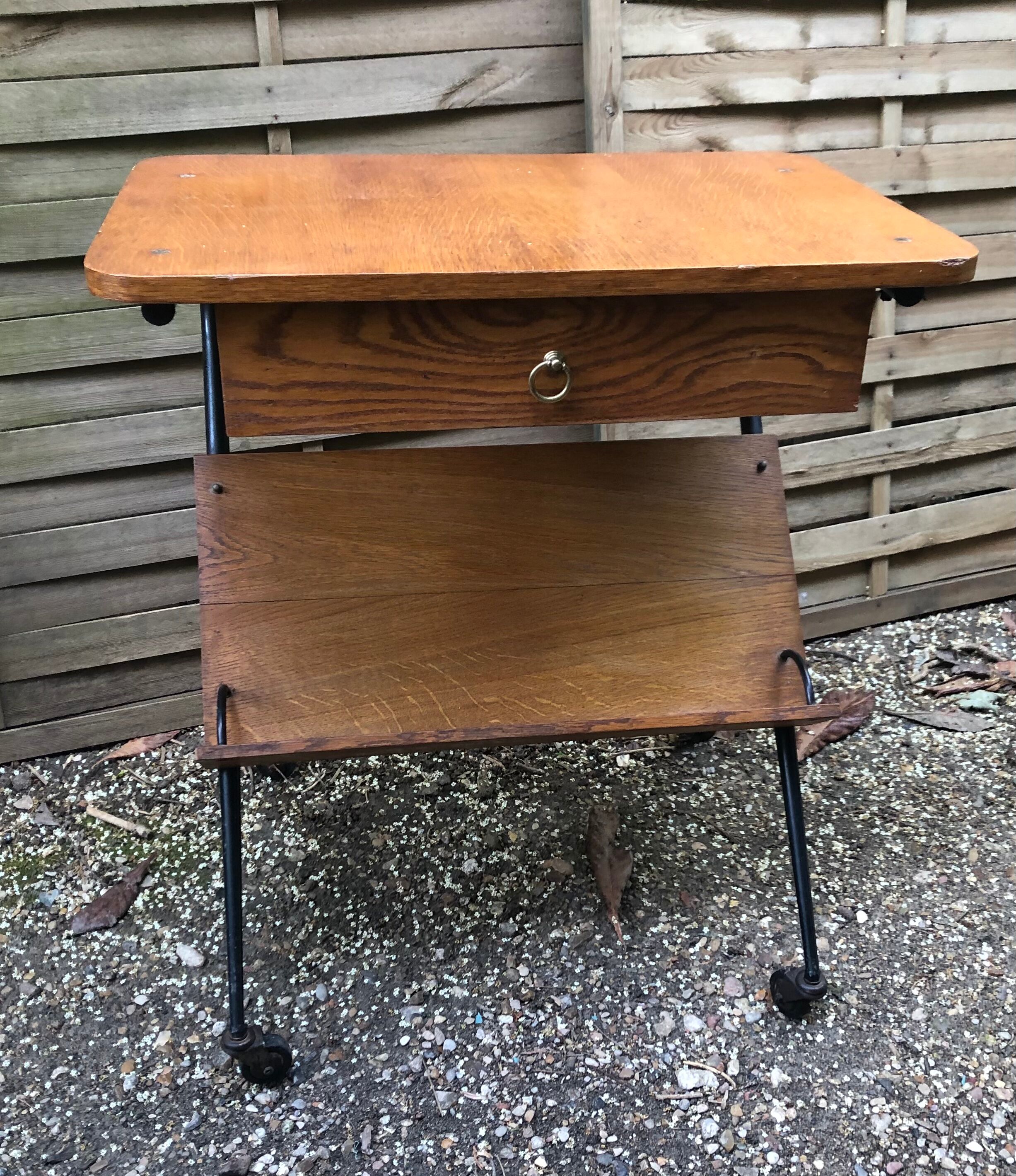 Bureau sur roulettes vintage années 60