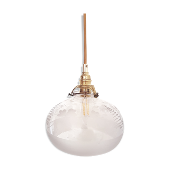 Walking lamp made with a vintage globe