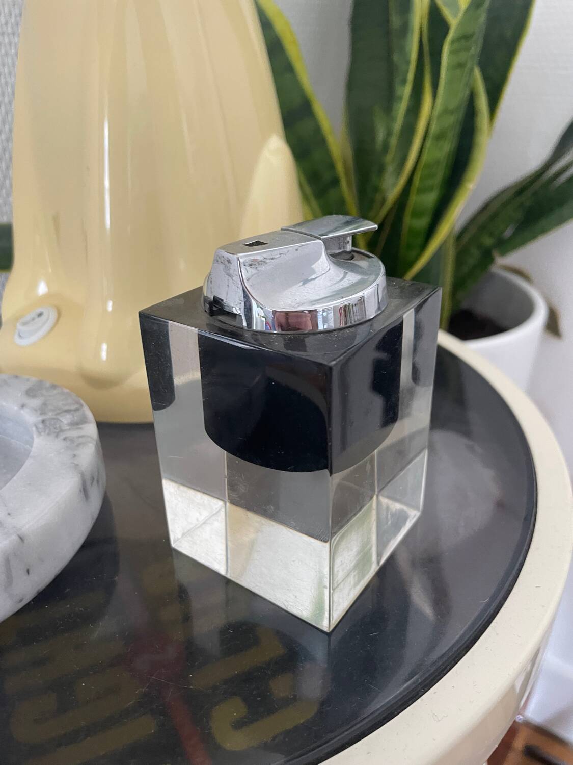 Ronson Plexiglass and Chrome Table Lighter Vintage 1970s