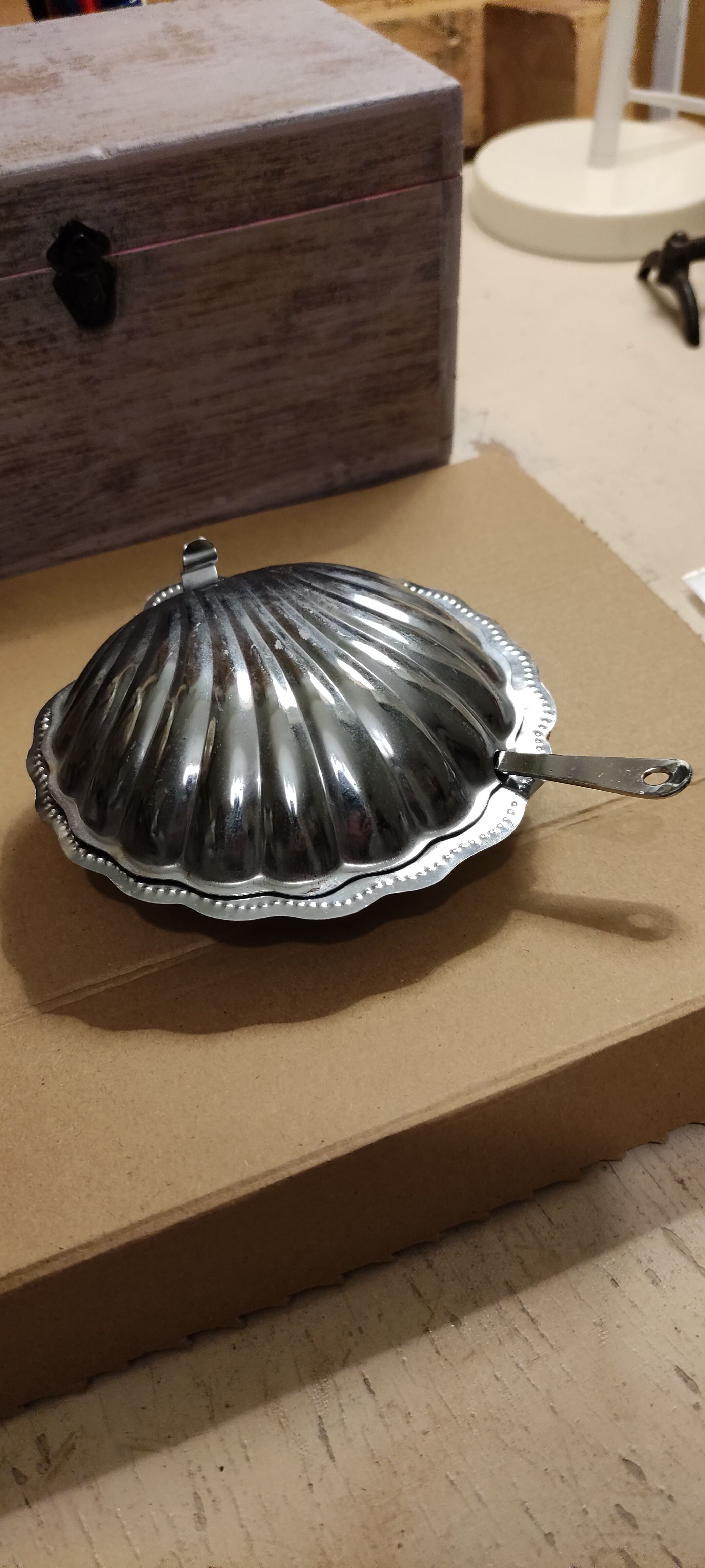 Vintage silver metal butter in shell shape