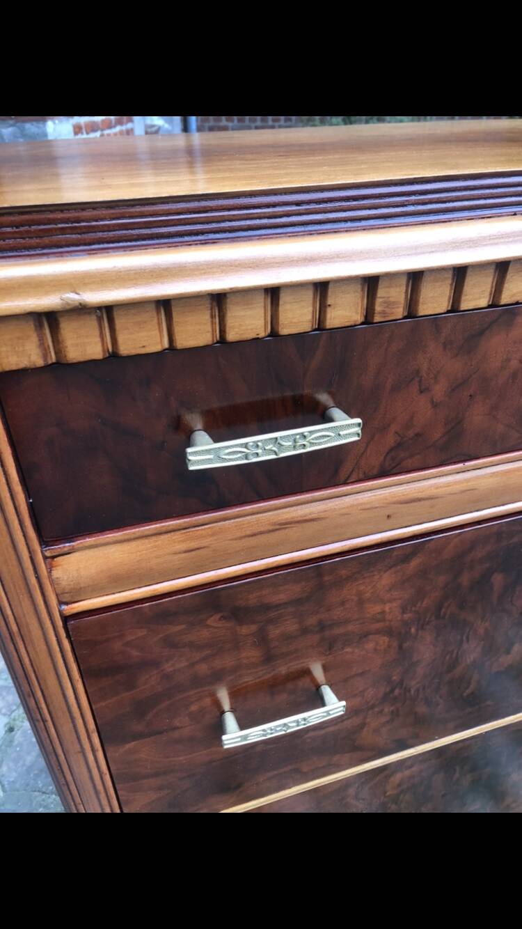 Art Deco chest of drawers