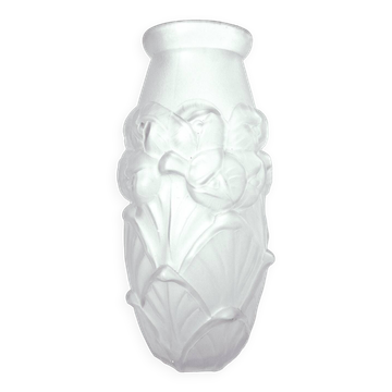 Vase pâte de verre moulé, à décor de fleurs