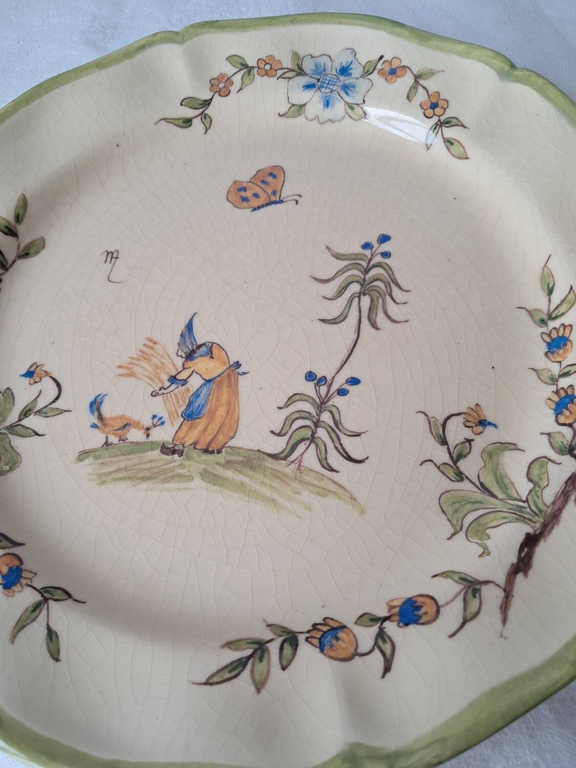 6 dinner plates with Moustiers de Longchamp decor. 1985