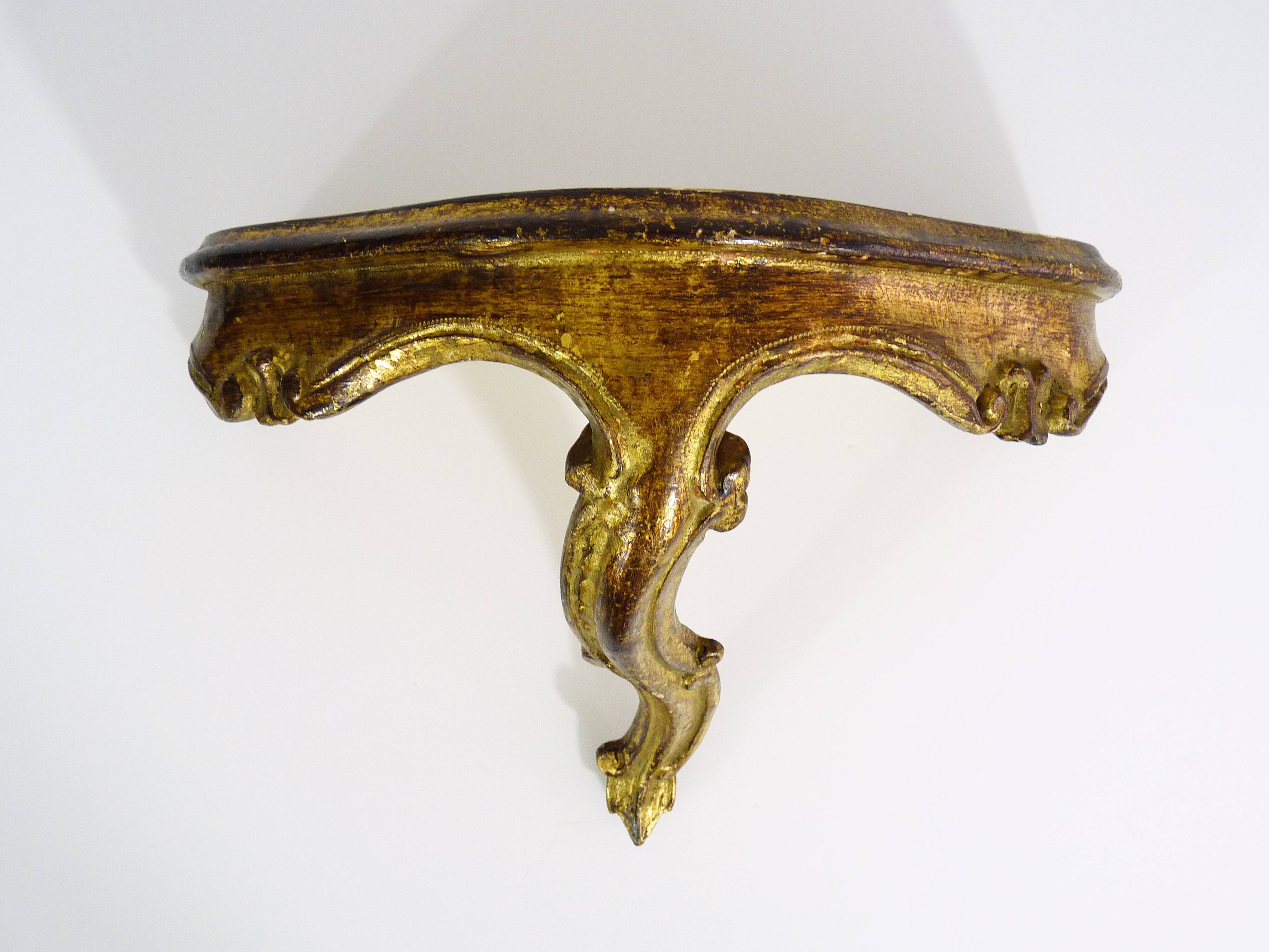 Vintage Florentine console in hand-painted and gilded wood. Year 50