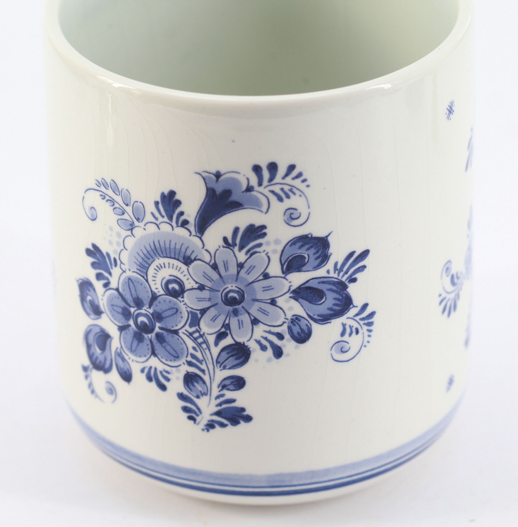 Delft ceramic pot