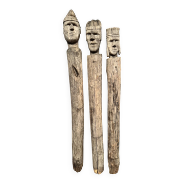 3 totems en bois art populaire représentant les rois mages milieu XXe