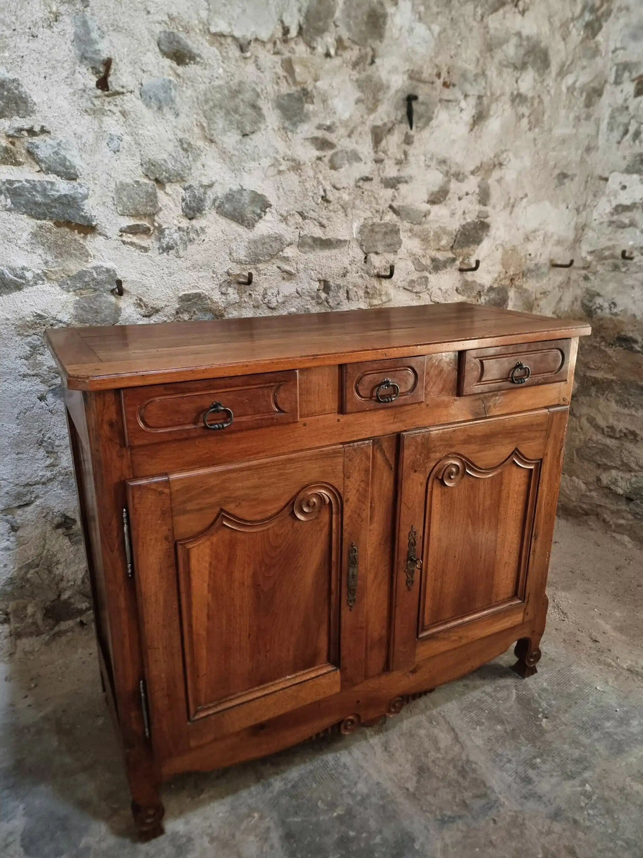Antique Louis XV style sideboard, French sideboard, late 19th century.