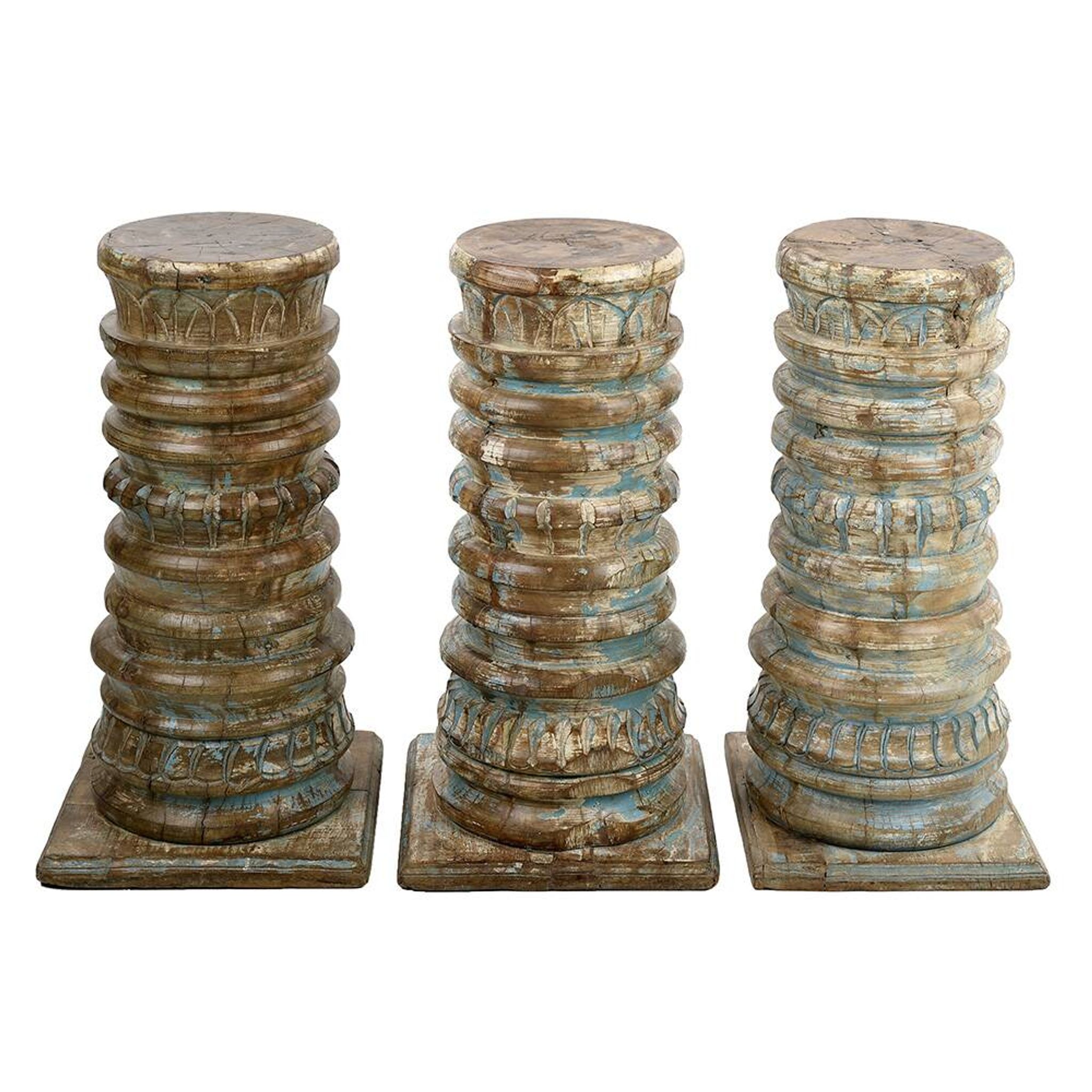Colonne en bois massif patiné