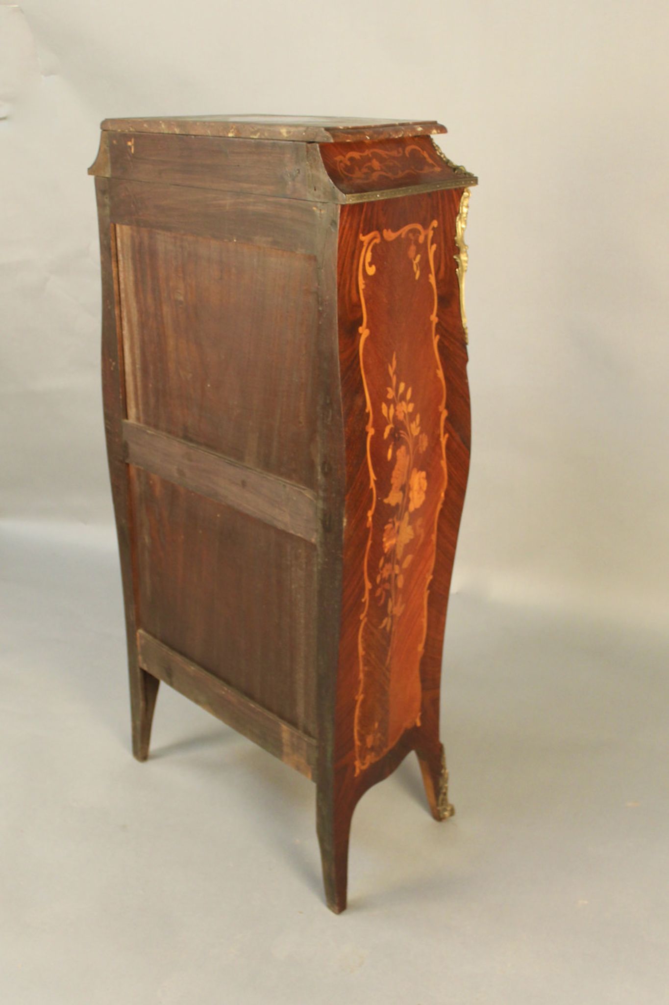 Secrétaire de dame marqueté galbé de style Louis XV