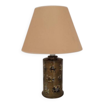 Ethical lamp in Kasmir lacquer.